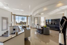 Luxuriöse komplett eingerichtete Villa mit Pool und herrlichem Panoramablick auf das Meer nahe Castro Marim